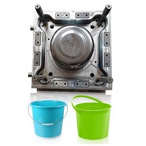 Moldes para injeção de baldes com alça